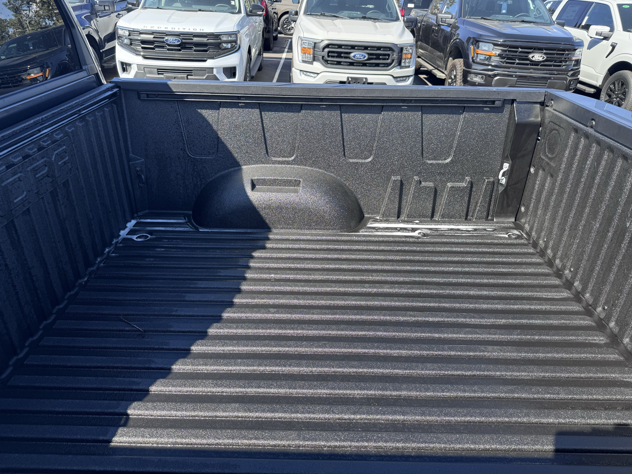 Used 2025 Toyota Tundra Limited AWD/4WD image 10