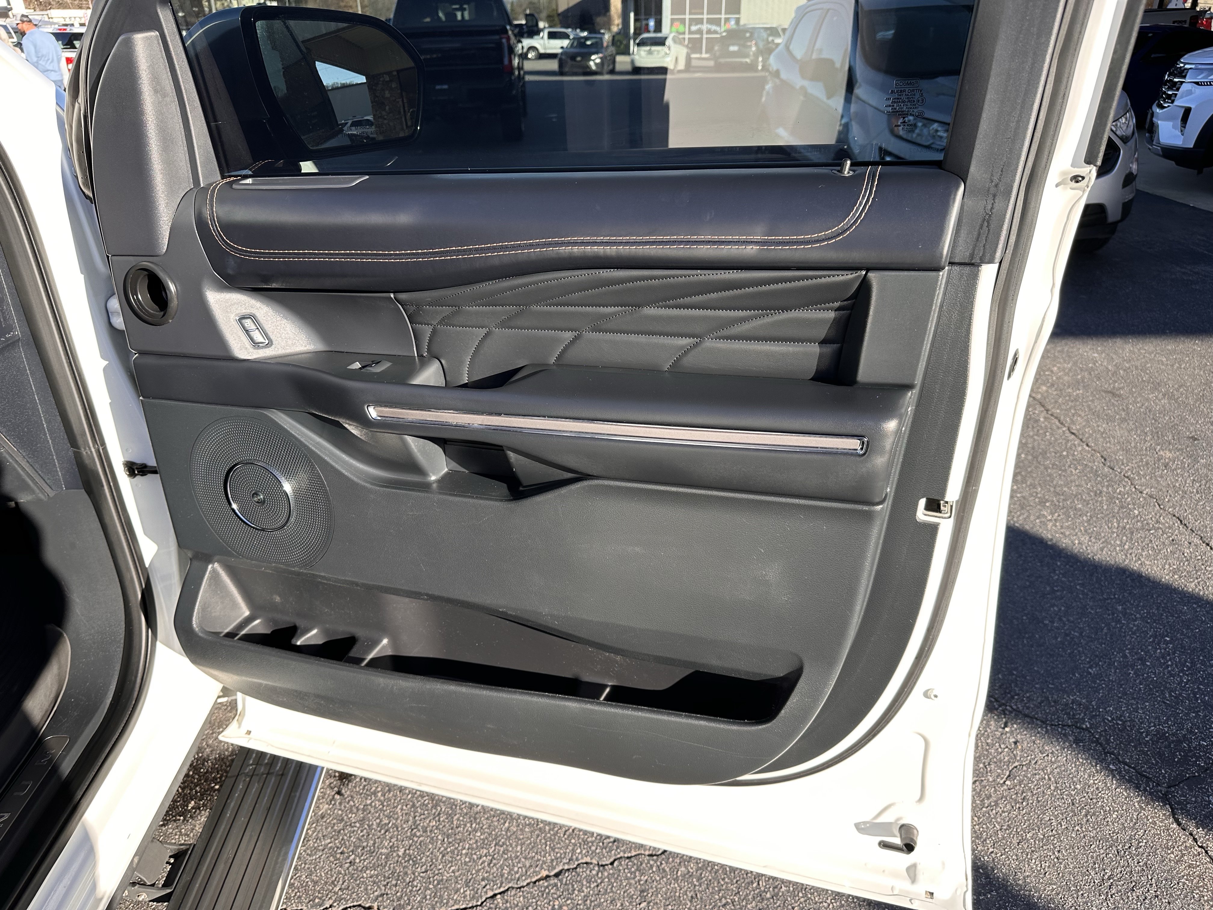 Certified 2022 Ford Expedition Max Platinum AWD/4WD image 13