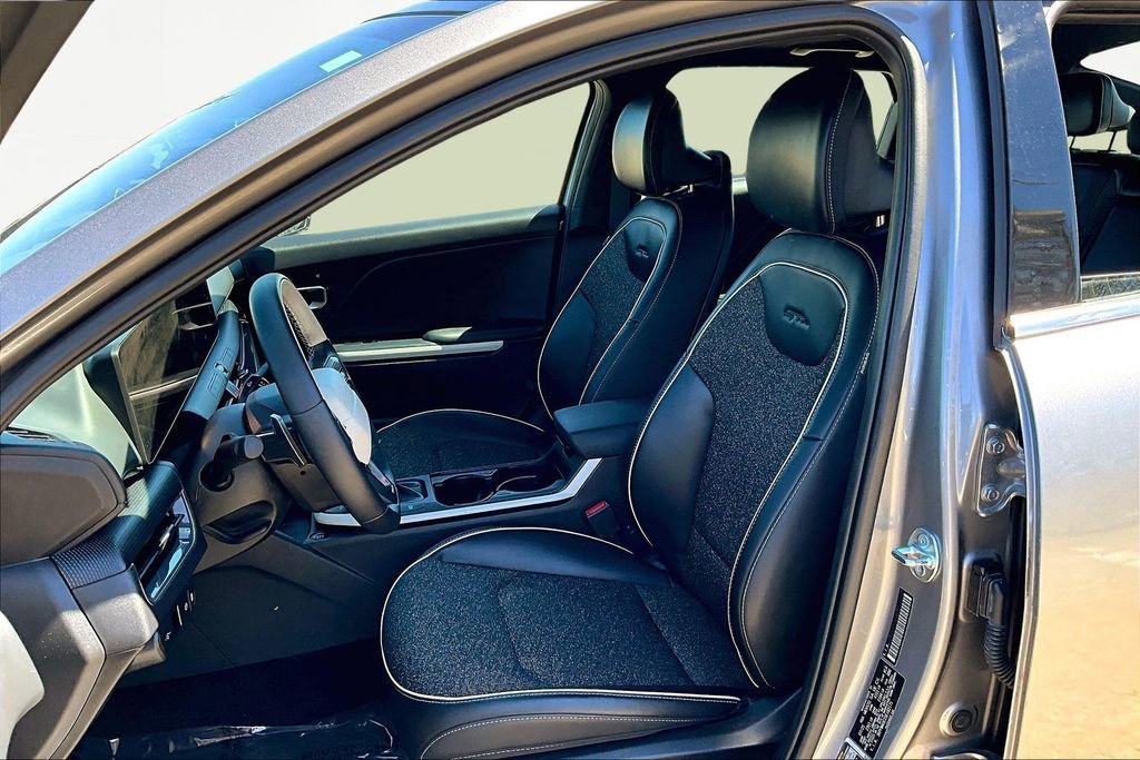 Used 2025 Kia K4 GT-Line w/ GT-Line Sunroof Package image 25