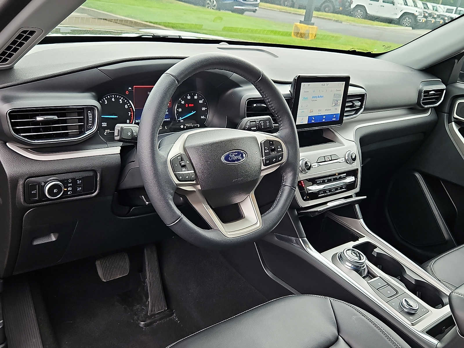 Certified 2023 Ford Explorer XLT w/ Equipment Group 202A AWD/4WD image 26
