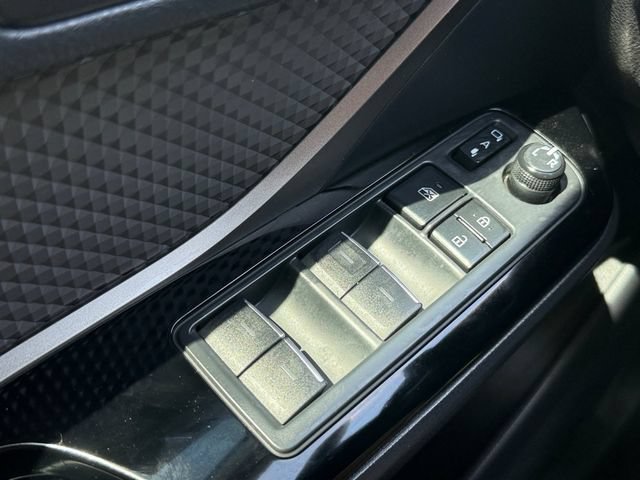 Used 2020 Toyota C-HR Limited FWD image 26