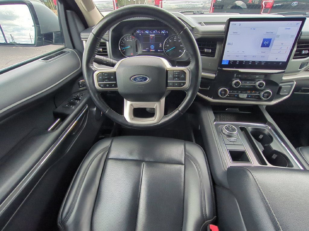 Certified 2024 Ford Expedition XLT RWD image 18