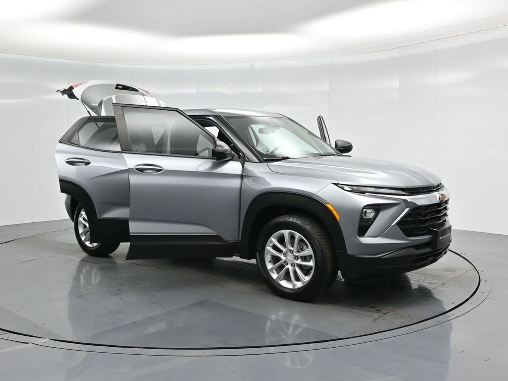 Used 2024 Chevrolet TrailBlazer LS image 52