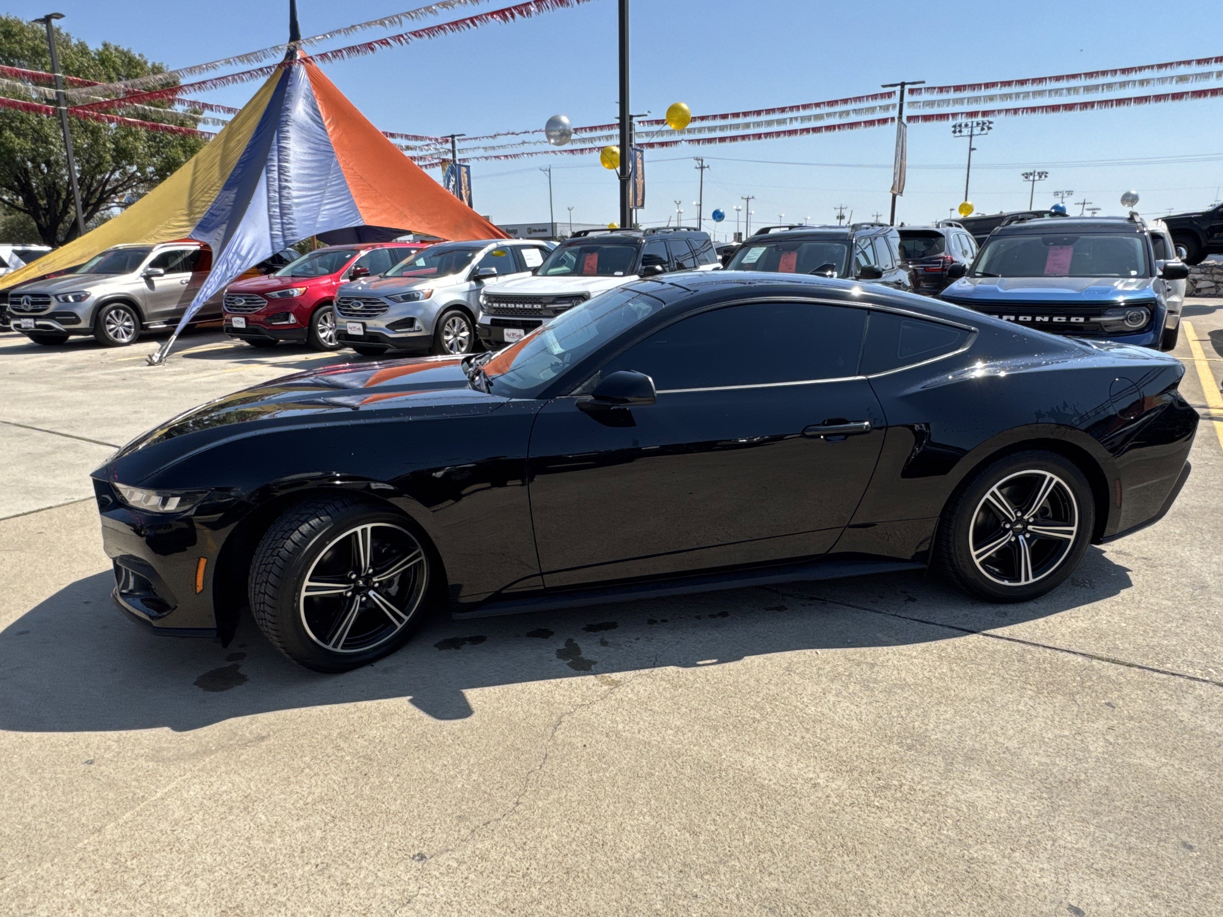 Certified 2024 Ford Mustang Coupe image 9