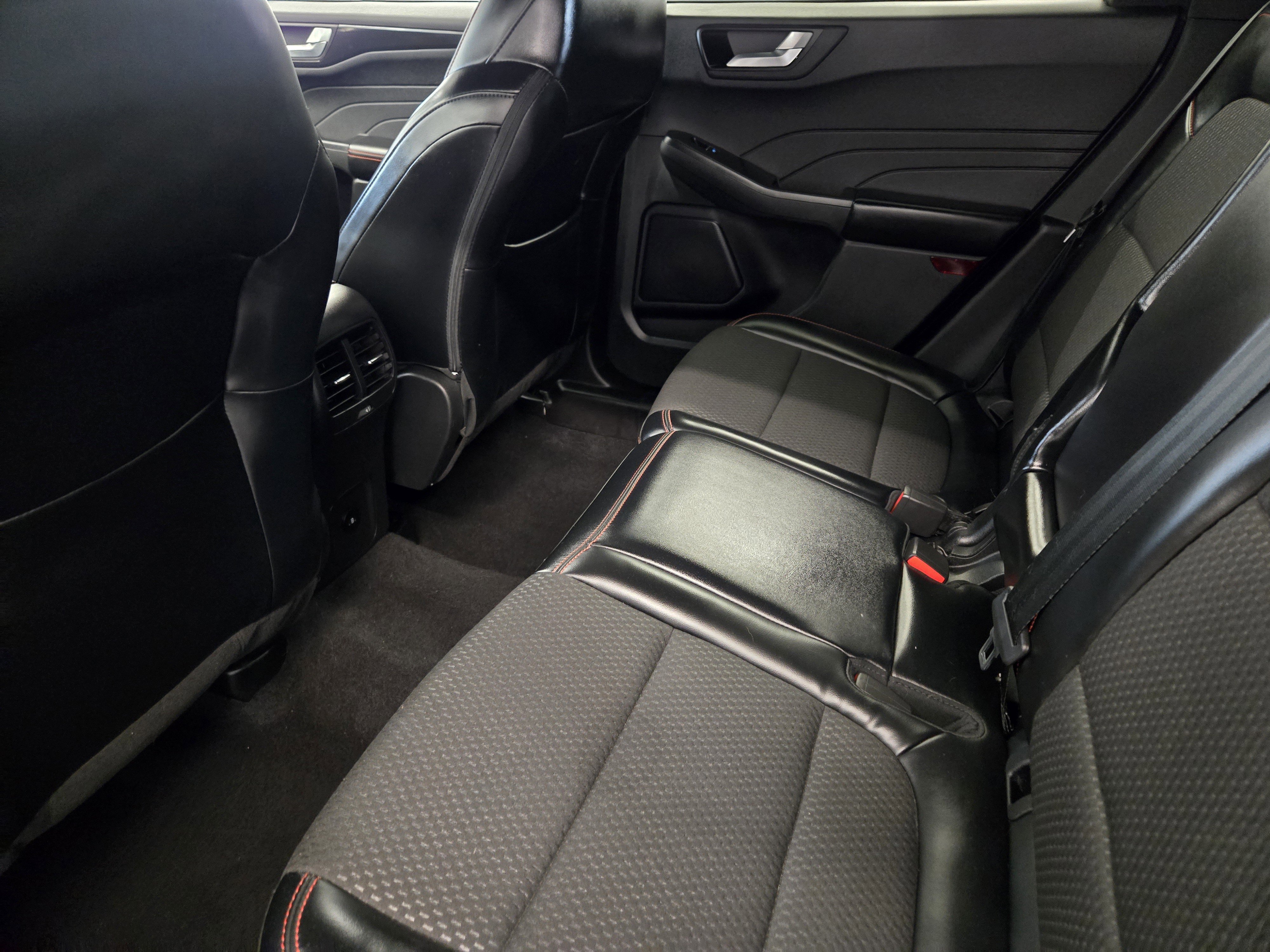 Certified 2023 Ford Escape ST-Line w/ Tech Pack #1 FWD image 28
