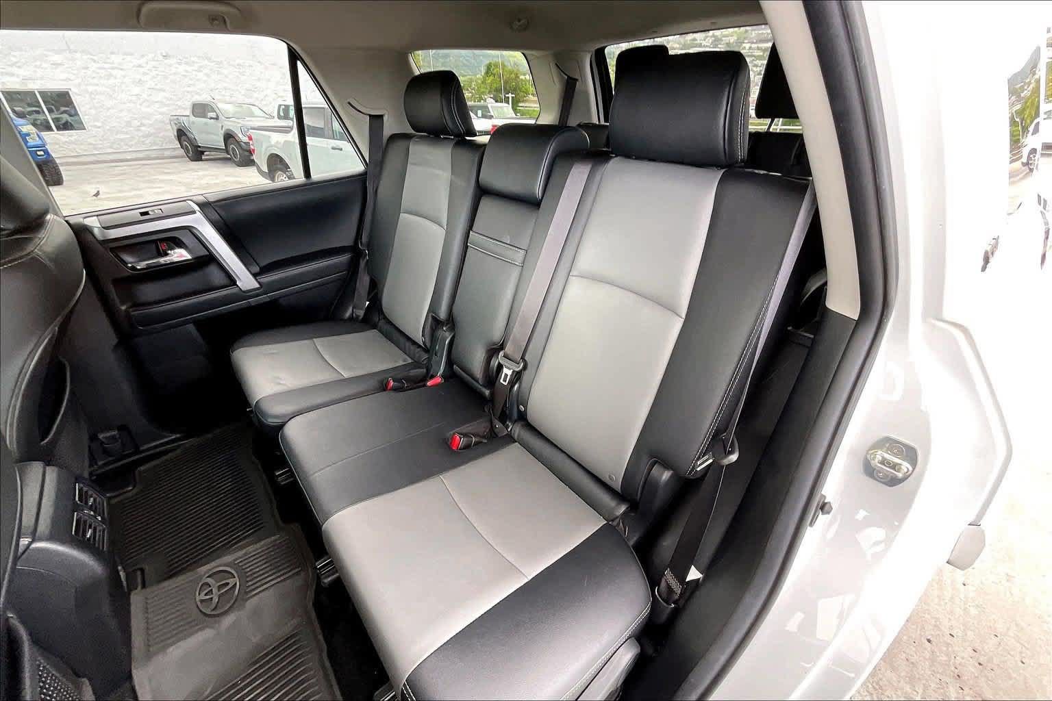 Used 2024 Toyota 4Runner SR5 Premium RWD image 29