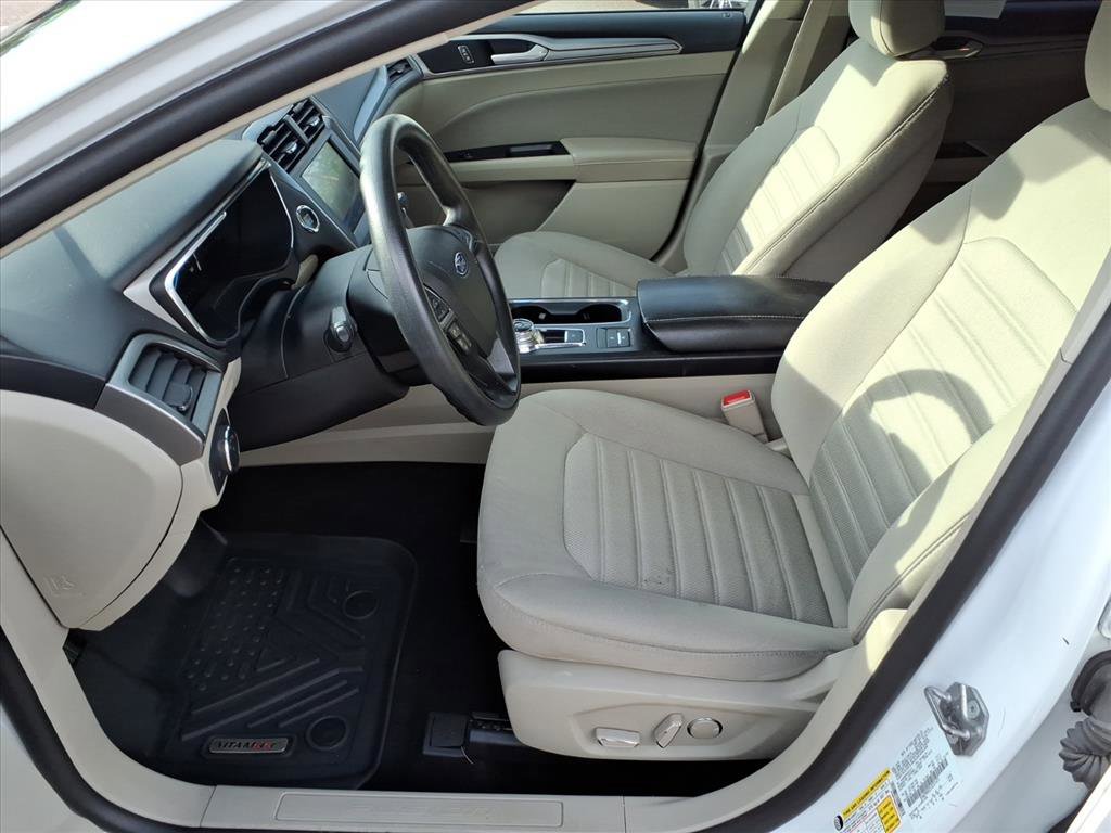Certified 2020 Ford Fusion SE FWD image 5