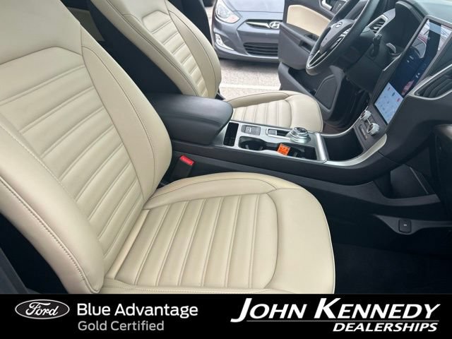 Certified 2022 Ford Edge SEL w/ Convenience Package AWD/4WD image 40