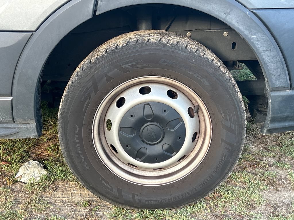 Certified 2021 Ford Transit 250 Low Roof RWD image 5