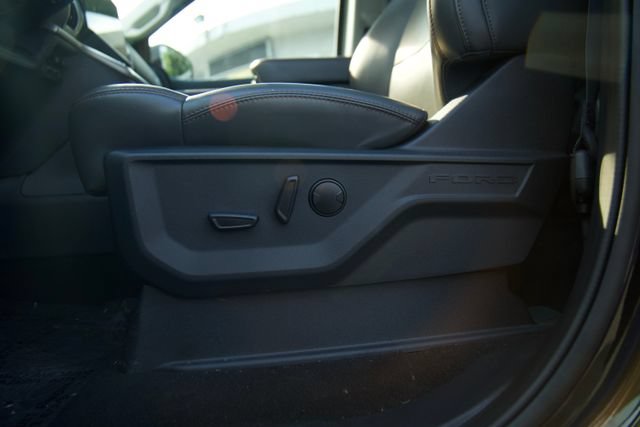 Certified 2025 Ford Expedition Active AWD/4WD image 17