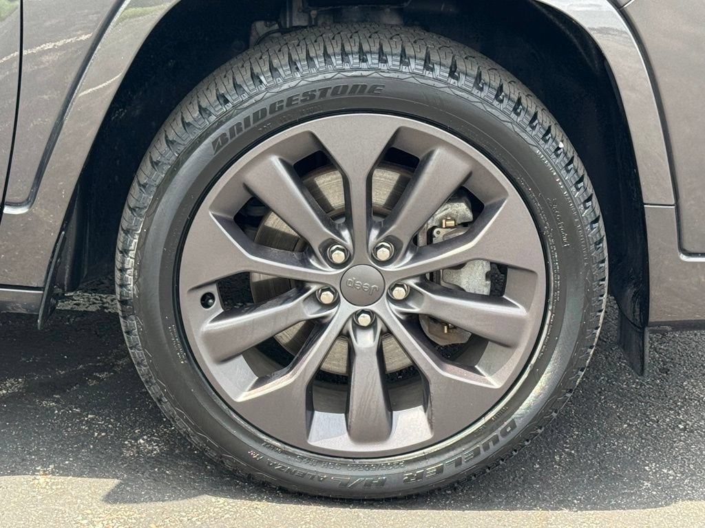 Used 2020 Jeep Cherokee High Altitude AWD/4WD image 43