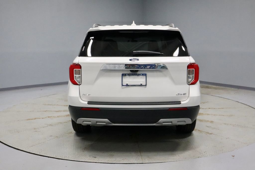 Certified 2023 Ford Explorer XLT w/ Equipment Group 202A AWD/4WD image 10
