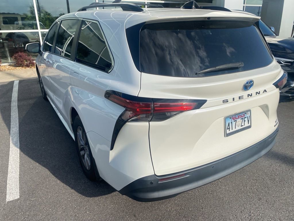 Used 2021 Toyota Sienna XLE FWD image 8