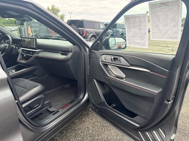 Certified 2025 Ford Explorer ST AWD/4WD image 8