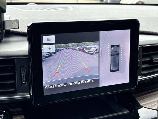 Certified 2023 Ford Explorer Limited AWD/4WD image 30