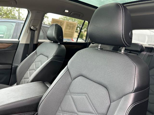 Used 2024 Volkswagen Atlas SE AWD/4WD image 22