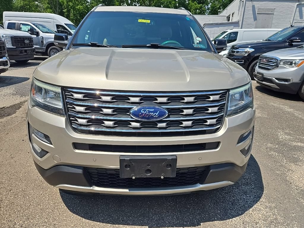 Certified 2017 Ford Explorer XLT w/ Equipment Group 202A AWD/4WD image 2