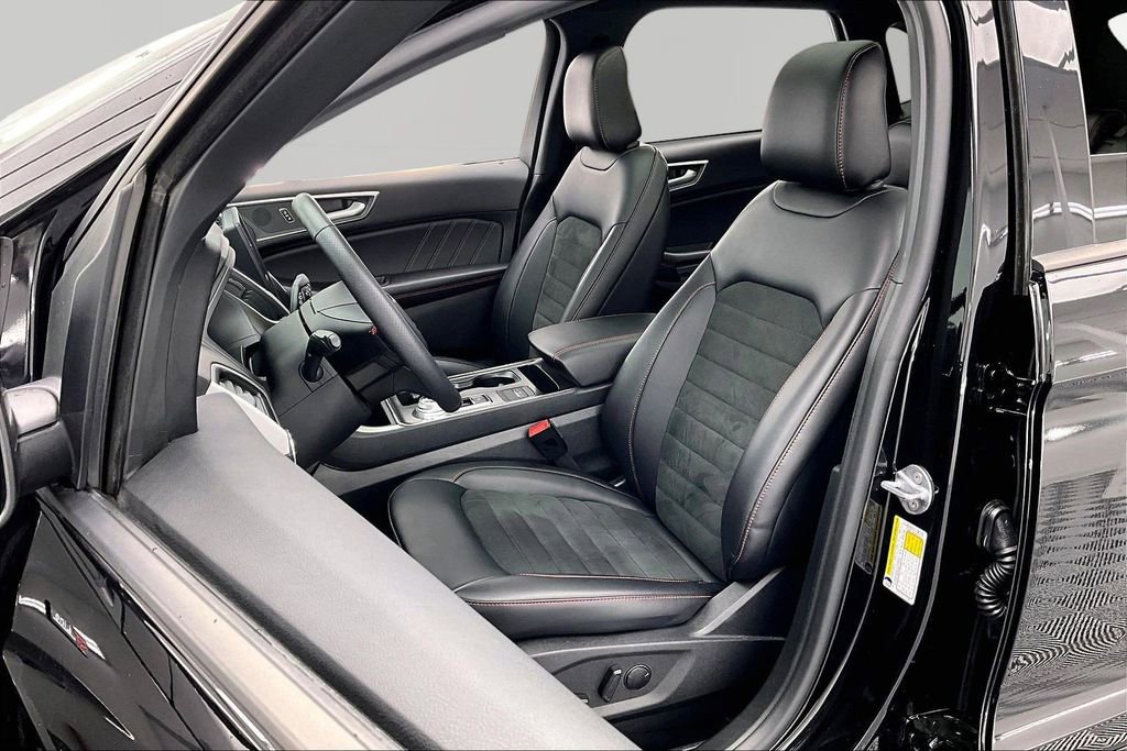 Certified 2024 Ford Edge ST-Line AWD/4WD image 25