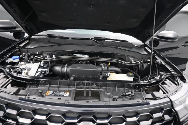 Certified 2025 Ford Explorer ST AWD/4WD image 18