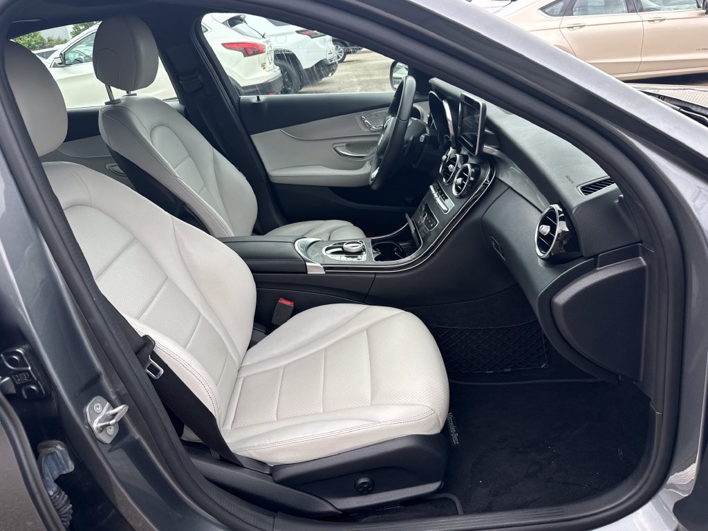 Used 2018 Mercedes-Benz C 300 Sedan image 24