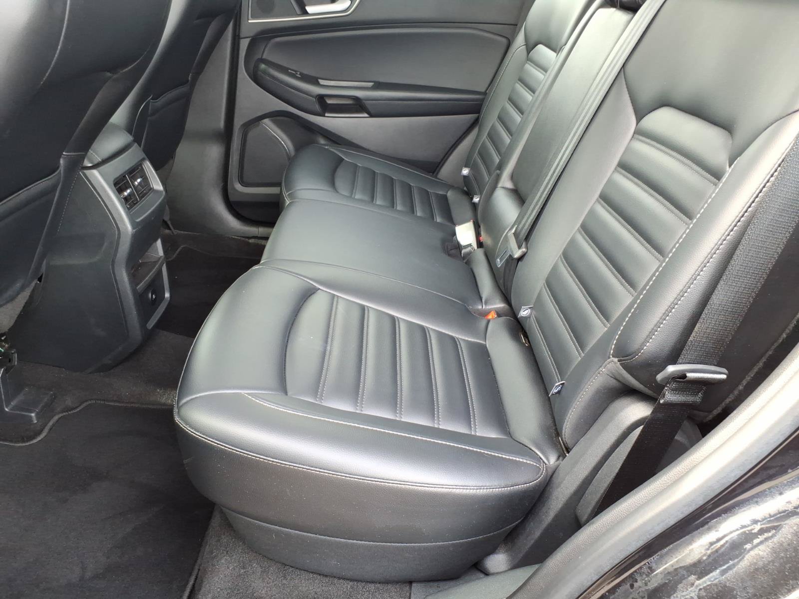 Certified 2024 Ford Edge SEL AWD/4WD image 11