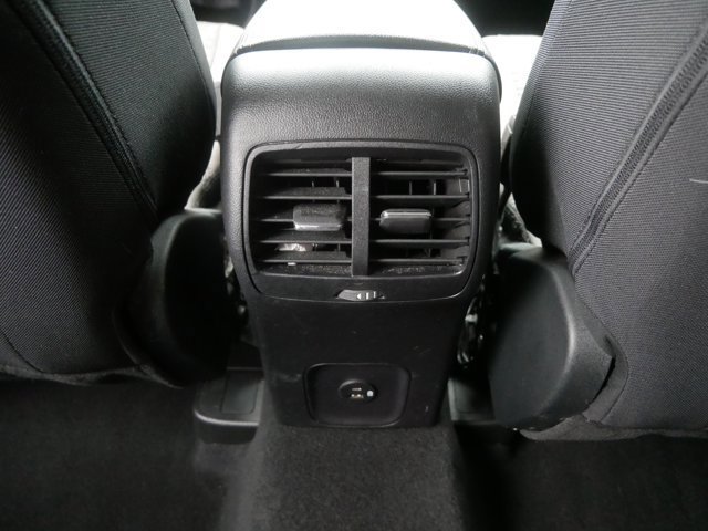 Certified 2022 Ford Escape SE w/ SE Sport Appearance Package image 16