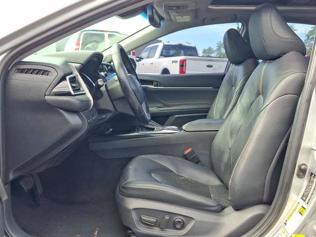 Used 2018 Toyota Camry XLE FWD image 17
