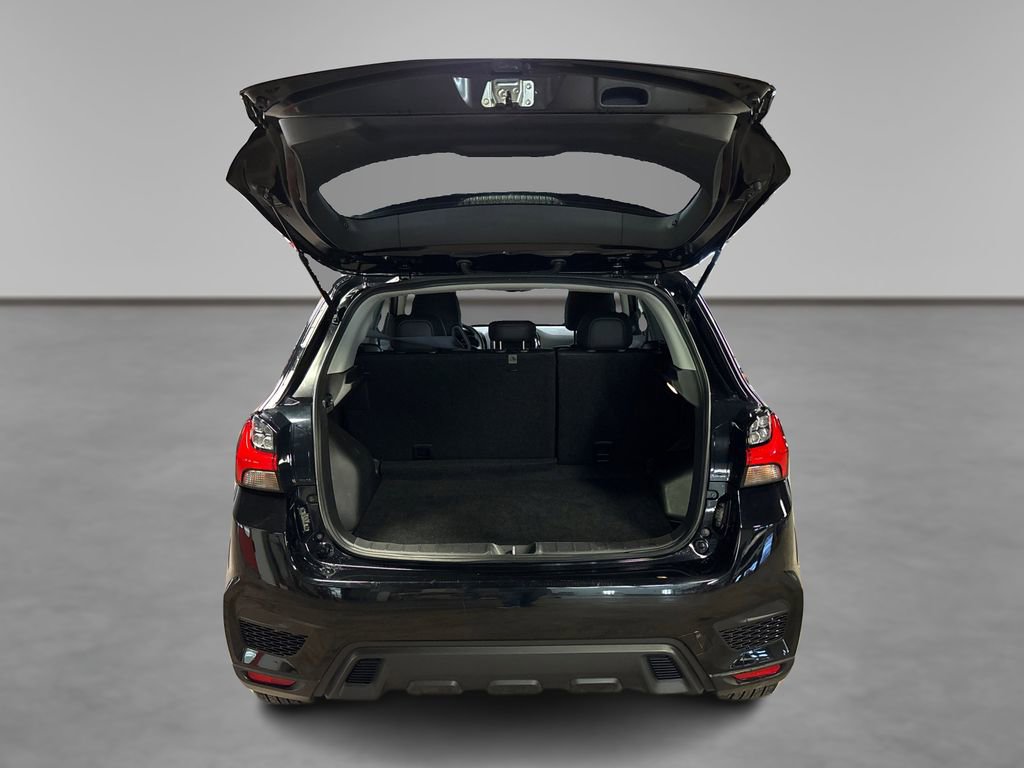 Used 2025 Mitsubishi Outlander Sport SE AWD/4WD image 12
