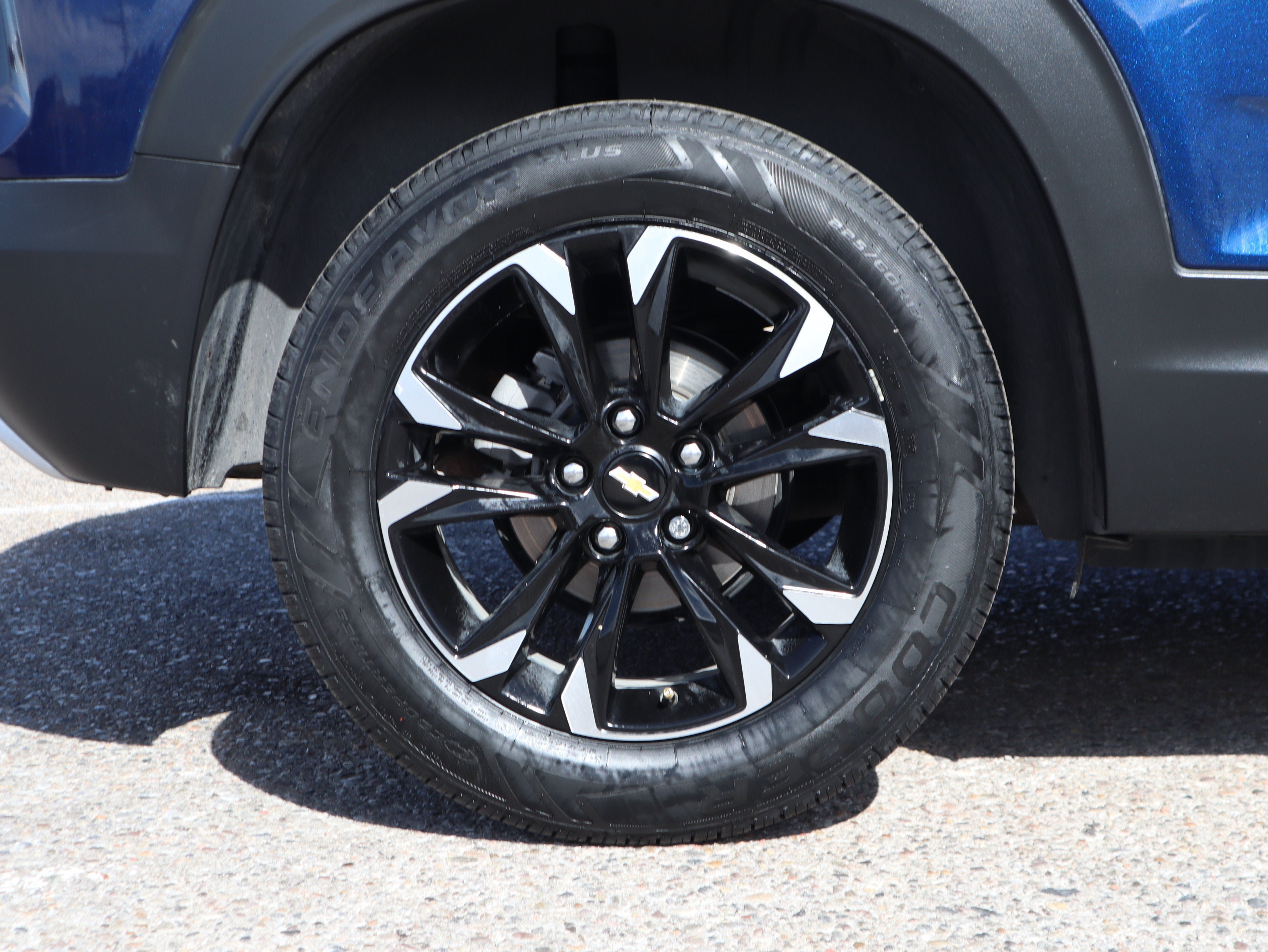 Used 2022 Chevrolet TrailBlazer LT w/ Convenience Package FWD image 12