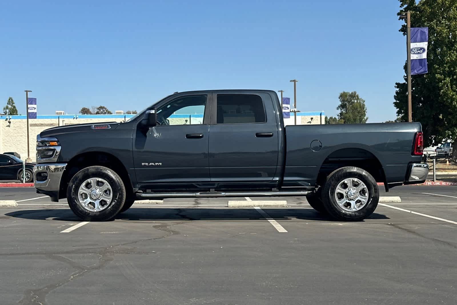 Used 2025 RAM 2500 Big Horn AWD/4WD image 6