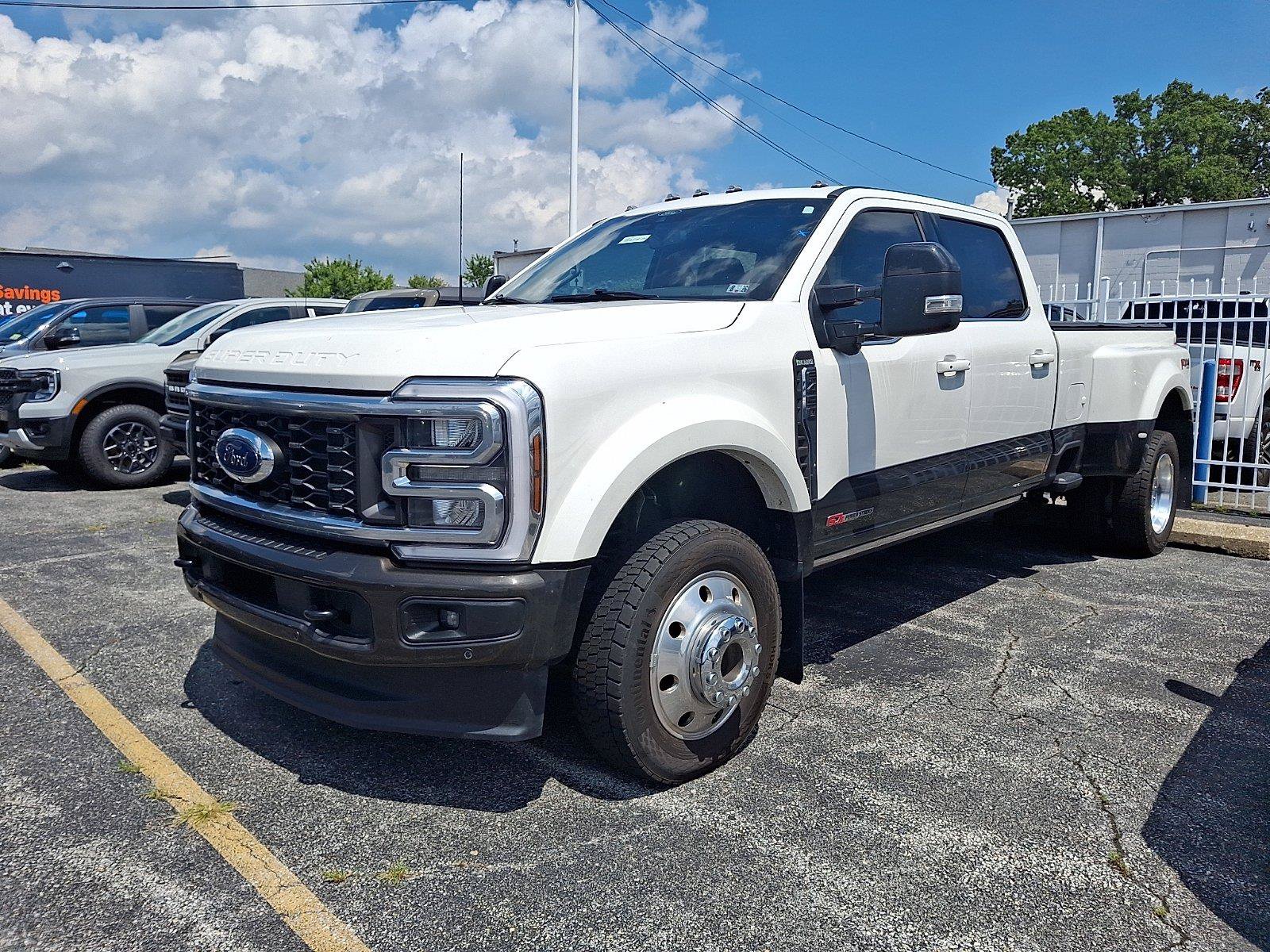 Certified 2025 Ford F450 King Ranch w/ FX4 Off-Road Package AWD/4WD image 3