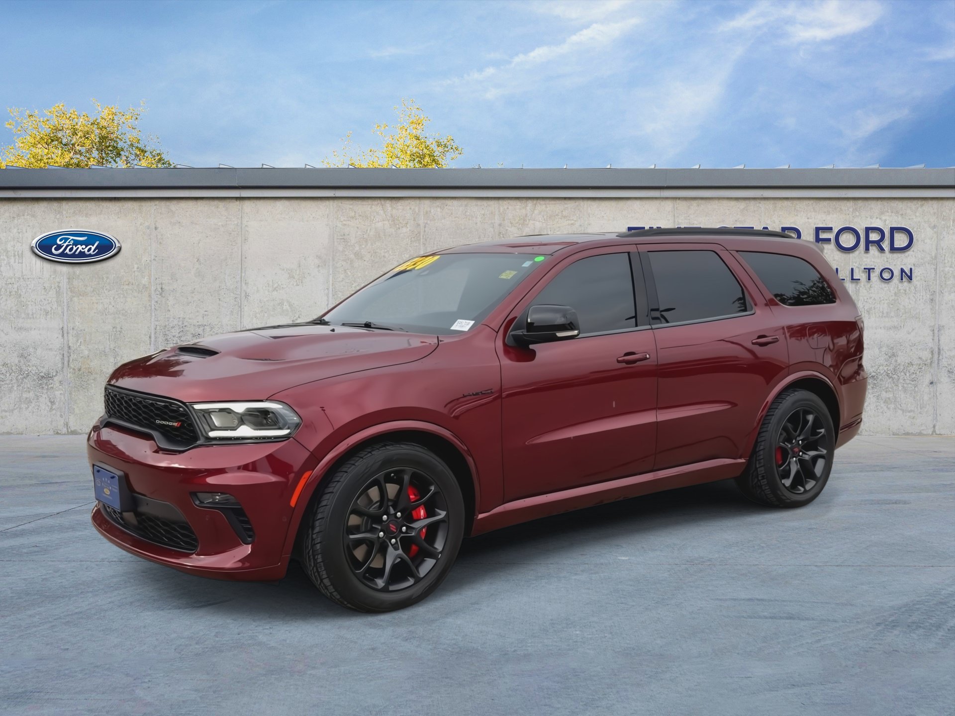 Used 2023 Dodge Durango R/T w/ Tow 'N Go Package AWD/4WD image 4