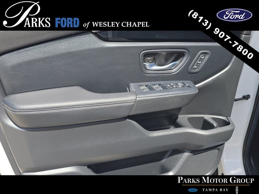 Used 2024 Honda Pilot Touring image 16