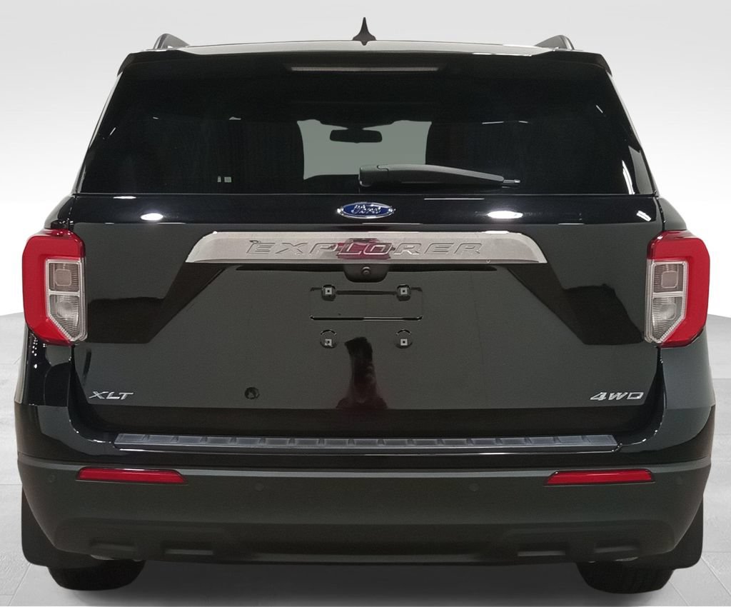 Certified 2024 Ford Explorer XLT AWD/4WD image 4