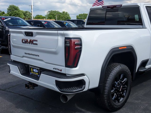 Used 2025 GMC Sierra 2500 AT4 w/ AT4 Premium Plus Package AWD/4WD image 9