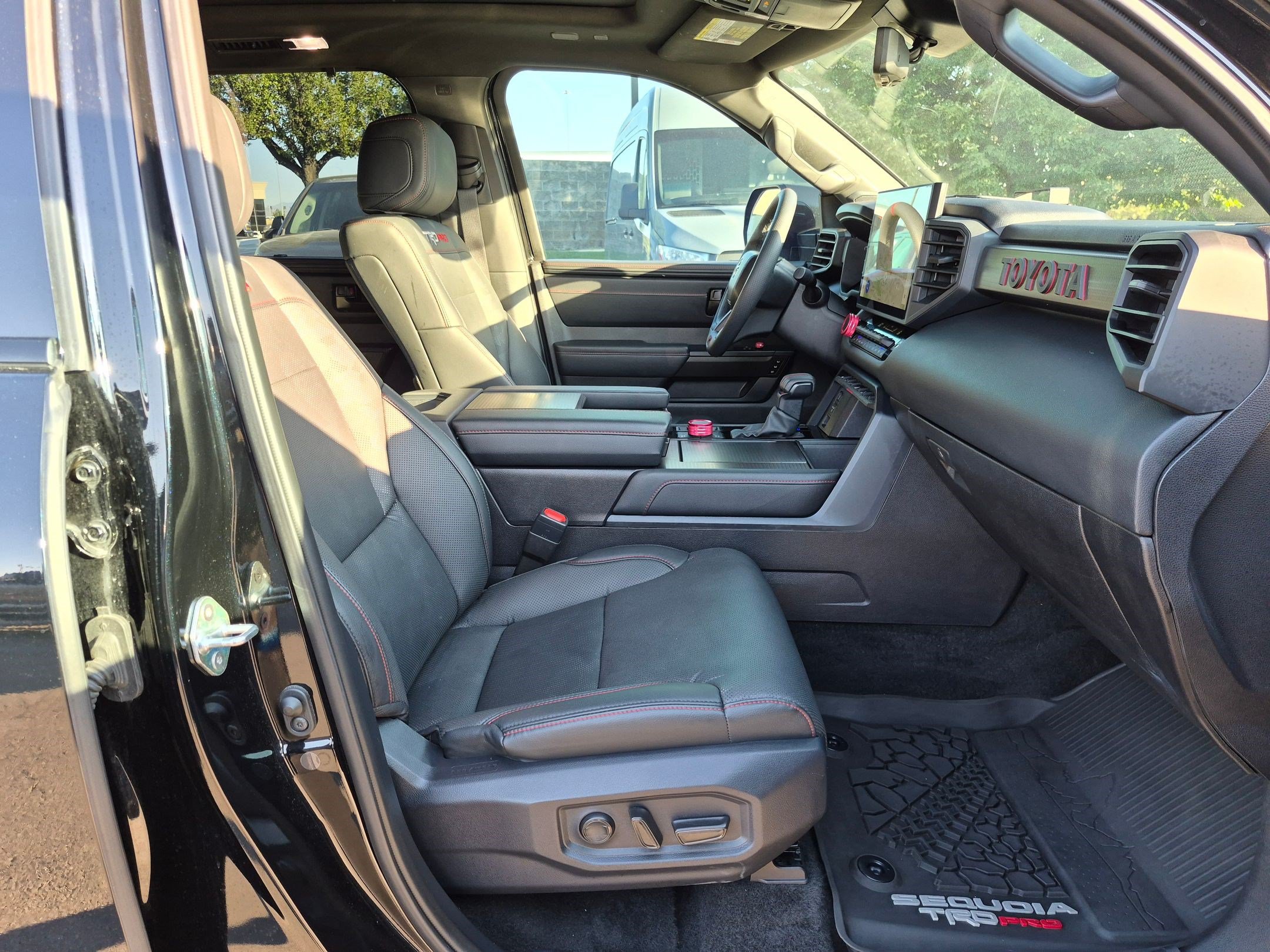 Used 2025 Toyota Sequoia TRD Pro AWD/4WD image 35