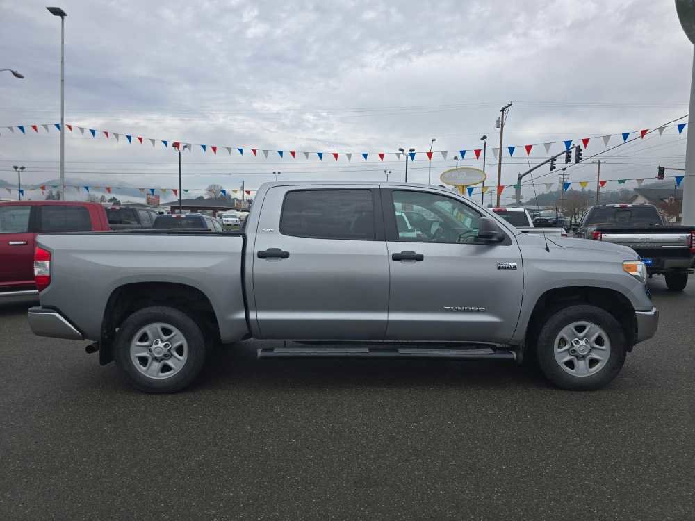 Used 2017 Toyota Tundra SR5 image 7