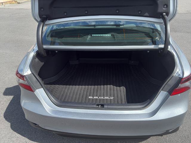Used 2022 Toyota Camry LE AWD/4WD image 11