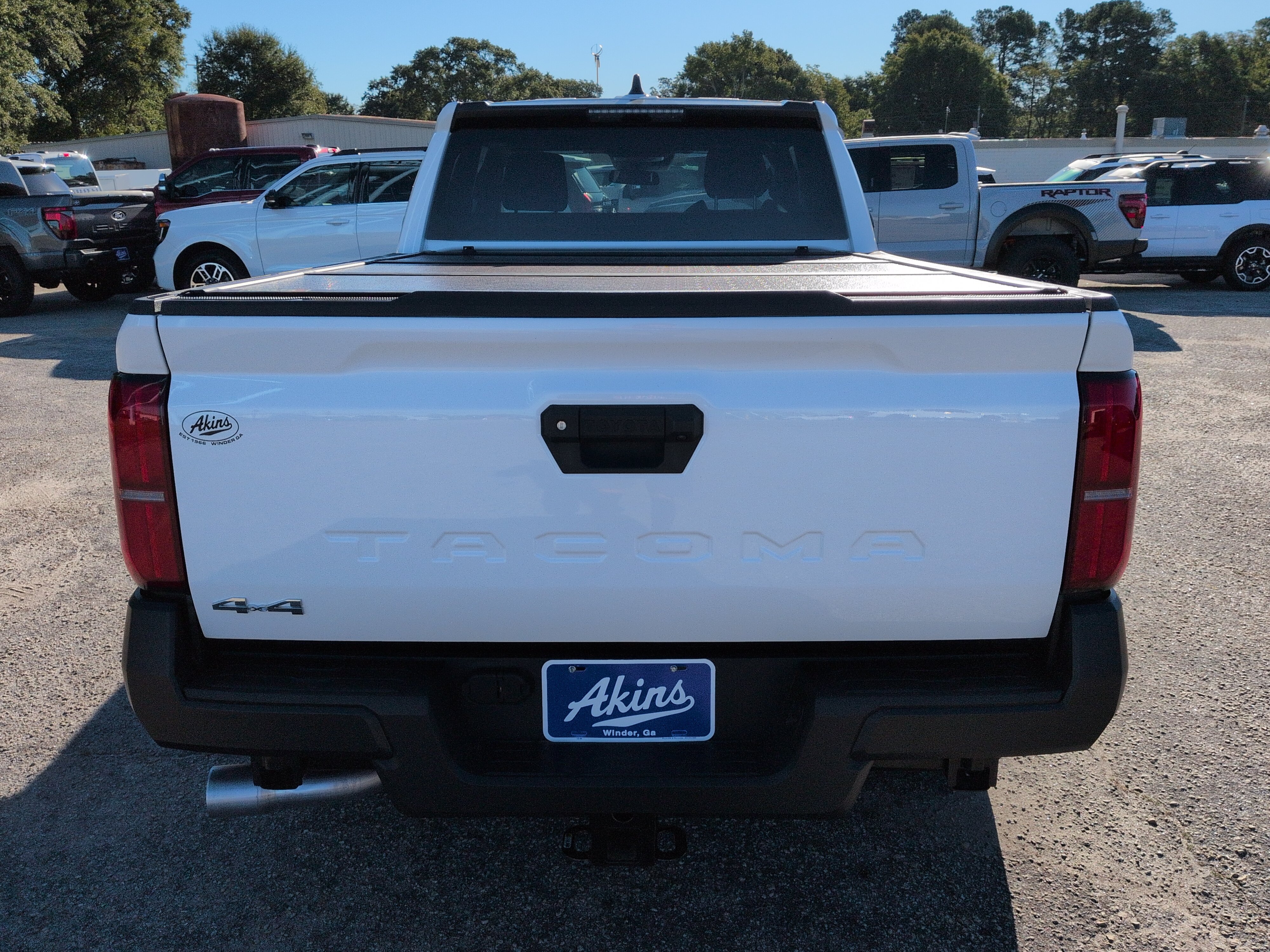 Used 2024 Toyota Tacoma SR w/ Towing Package AWD/4WD image 4