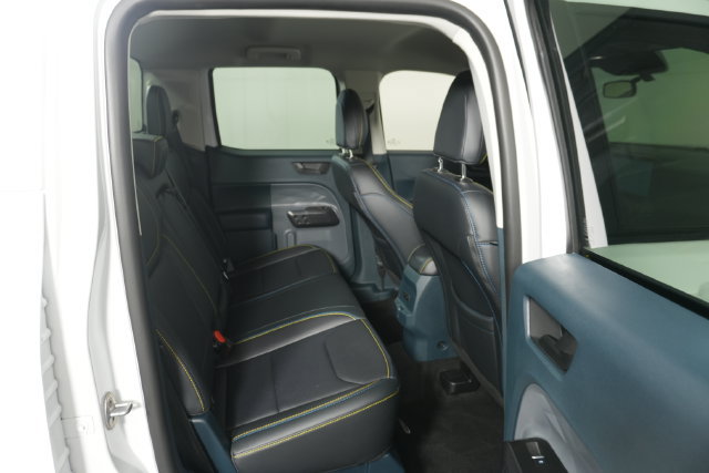 Certified 2025 Ford Maverick Lobo AWD/4WD image 26