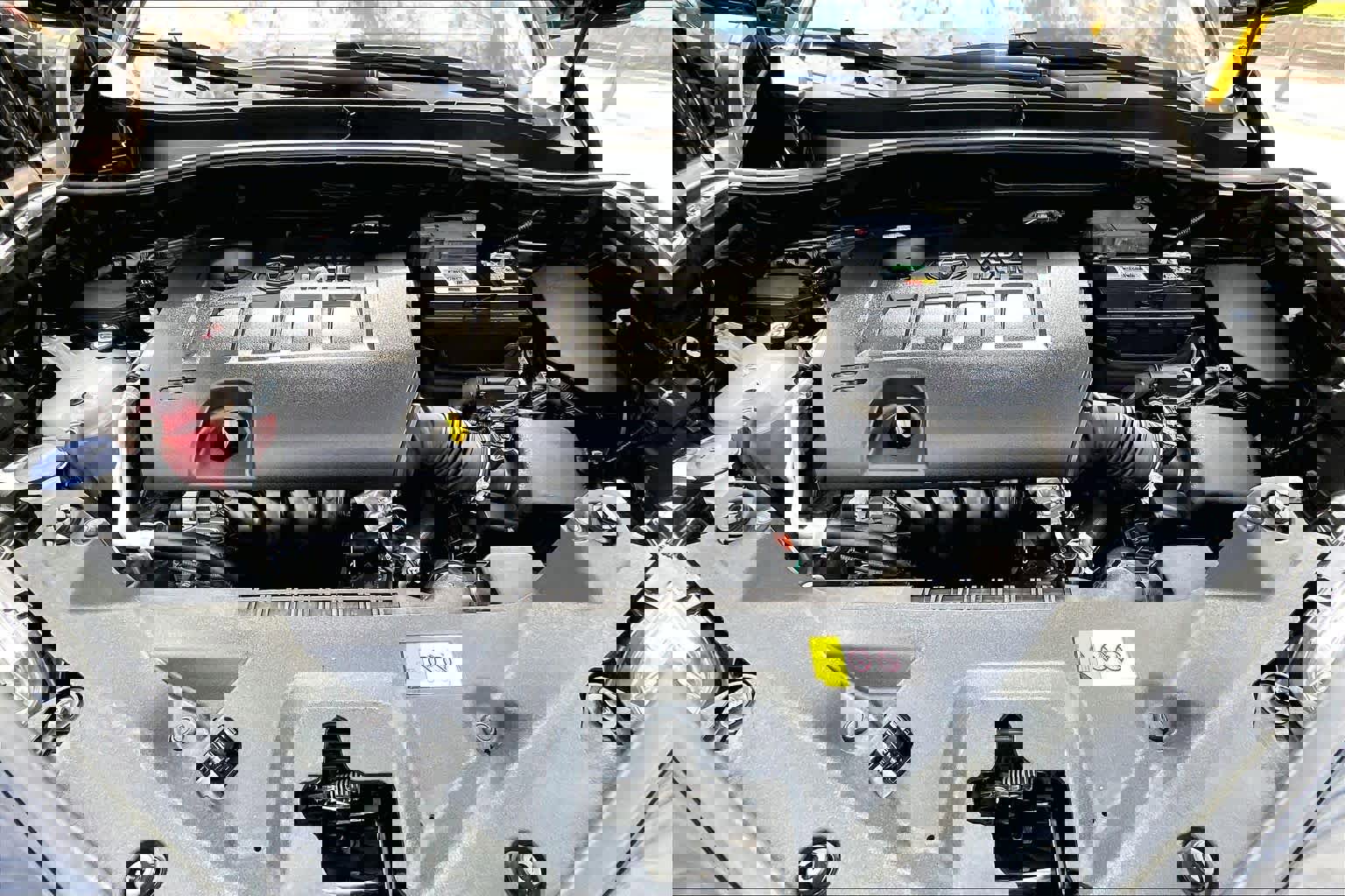 Used 2022 Toyota C-HR XLE image 31