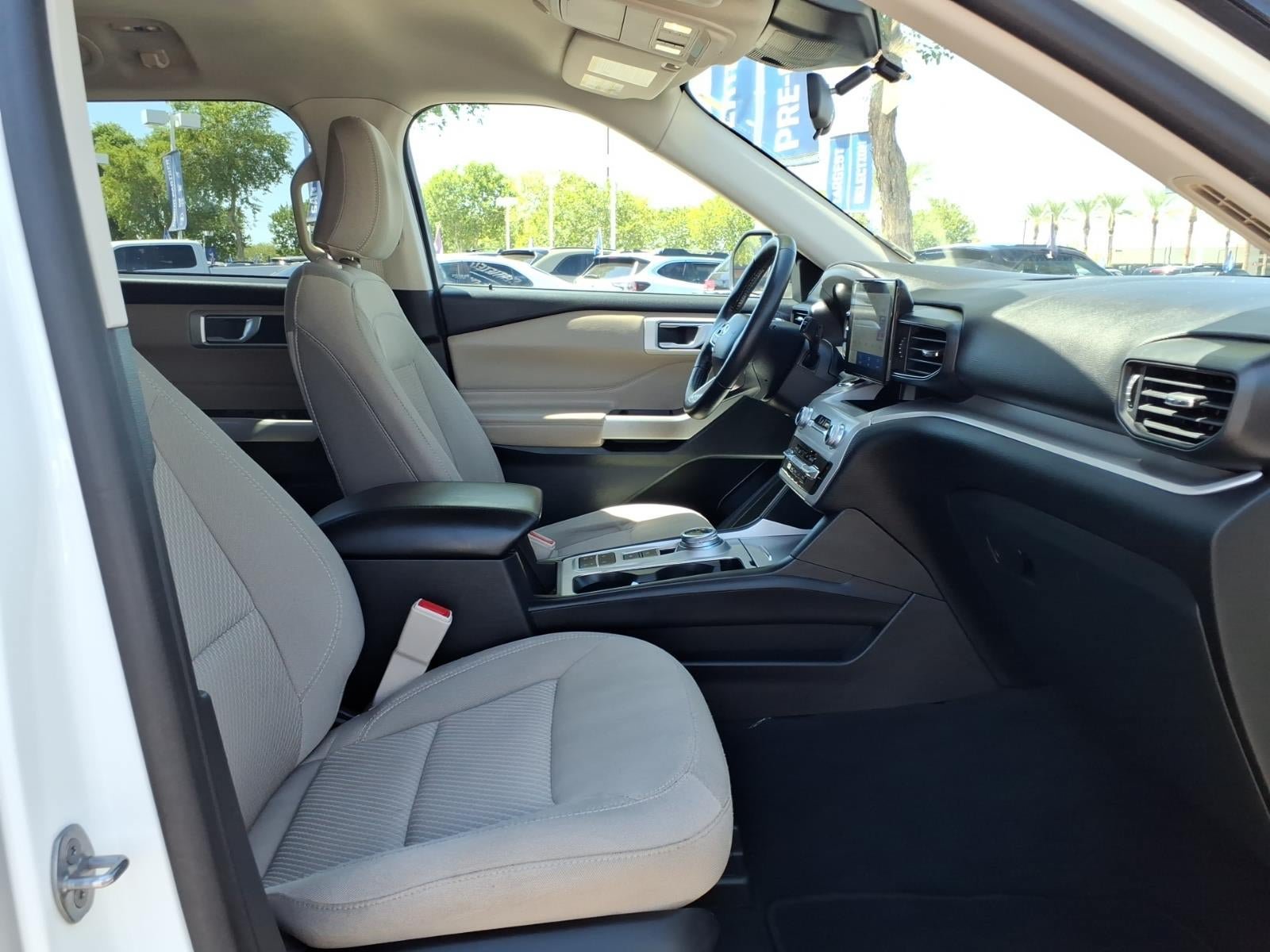 Certified 2023 Ford Explorer XLT RWD image 11