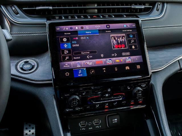 Used 2023 Jeep Grand Cherokee Limited AWD/4WD image 20