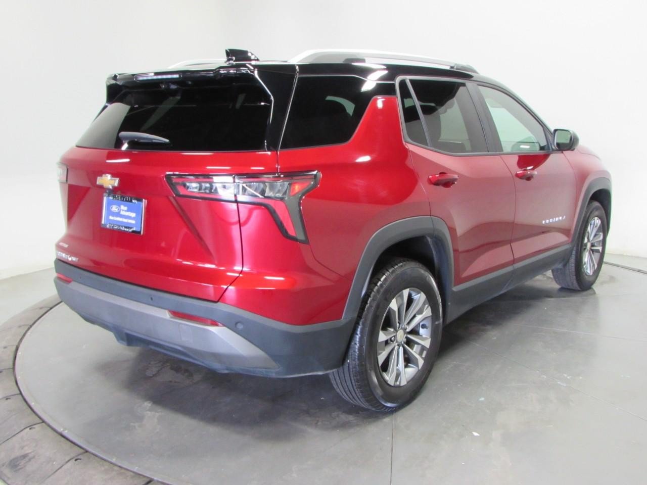 Used 2025 Chevrolet Equinox LT w/ Convenience Package II AWD/4WD image 7