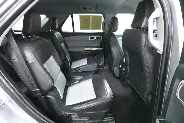 Certified 2024 Ford Explorer XLT w/ Equipment Group 202A AWD/4WD image 30