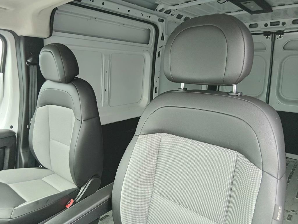 Used 2024 RAM ProMaster 2500 w/ Convenience Group FWD image 16