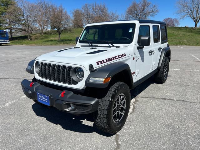 Used 2025 Jeep Wrangler Unlimited Rubicon AWD/4WD image 2