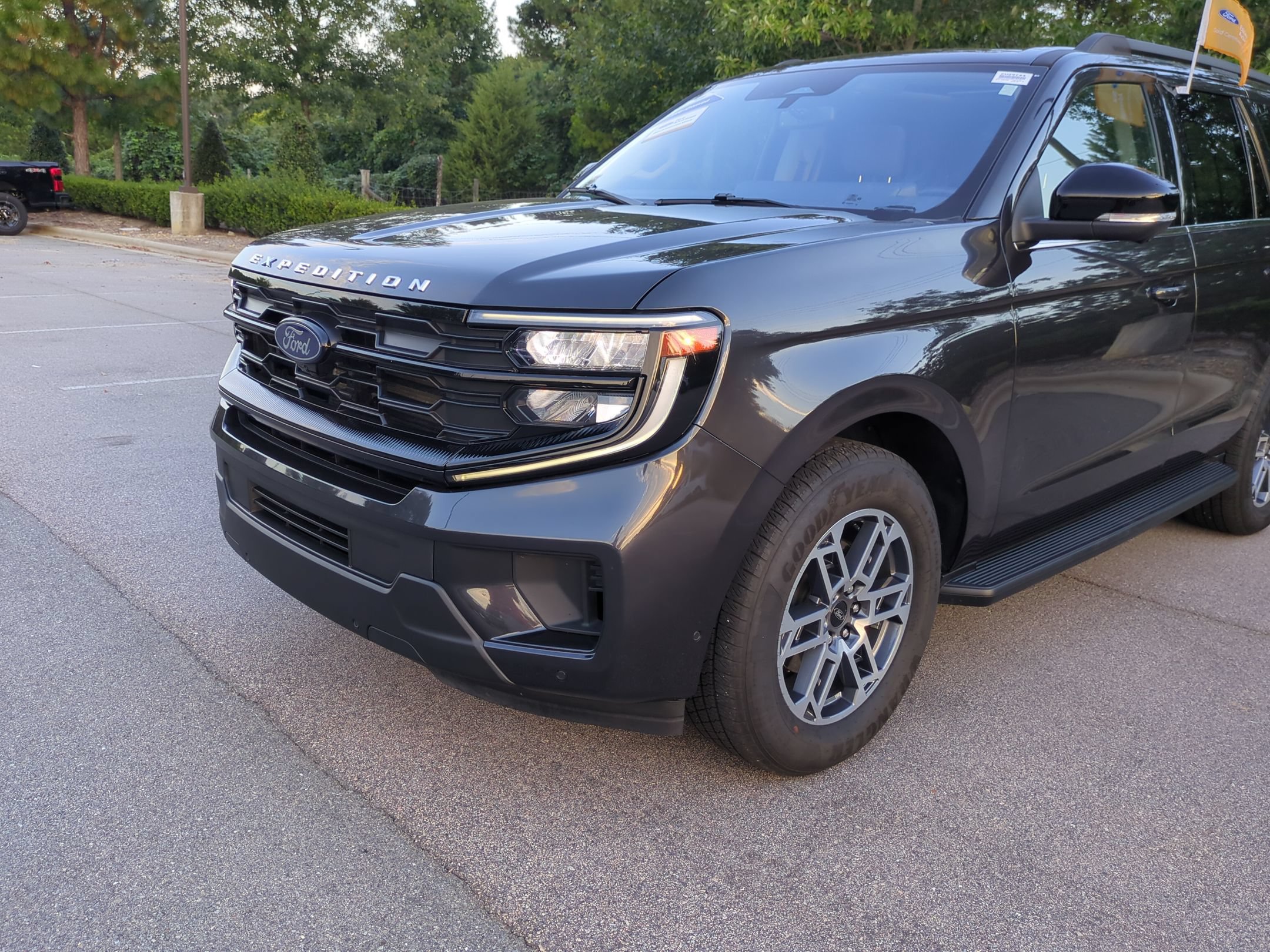 Certified 2025 Ford Expedition Active RWD image 10