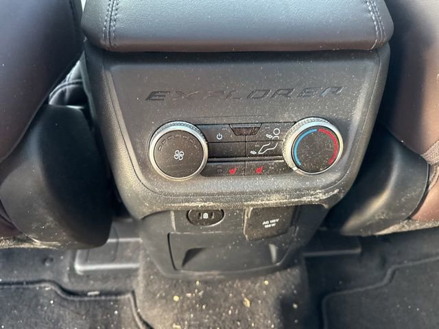 Certified 2025 Ford Explorer Platinum w/ Ultimate Package image 16