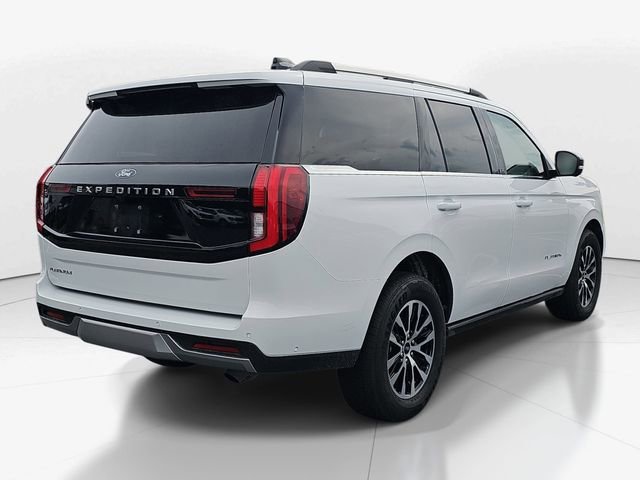 Certified 2025 Ford Expedition Platinum AWD/4WD image 3